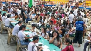 Mahigit 2,000 scholars sa Calbayog City, tumanggap ng tig-3K pisong Educational Assistance