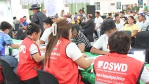Mahigit 80 na dating rebelde, nabigyan ng tulong ng DSWD Caravan sa Samar